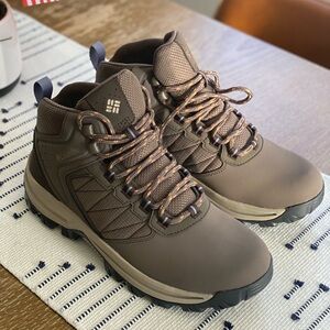 Brand New Columbia Women’s Transverse Hike Waterproof Shoe
